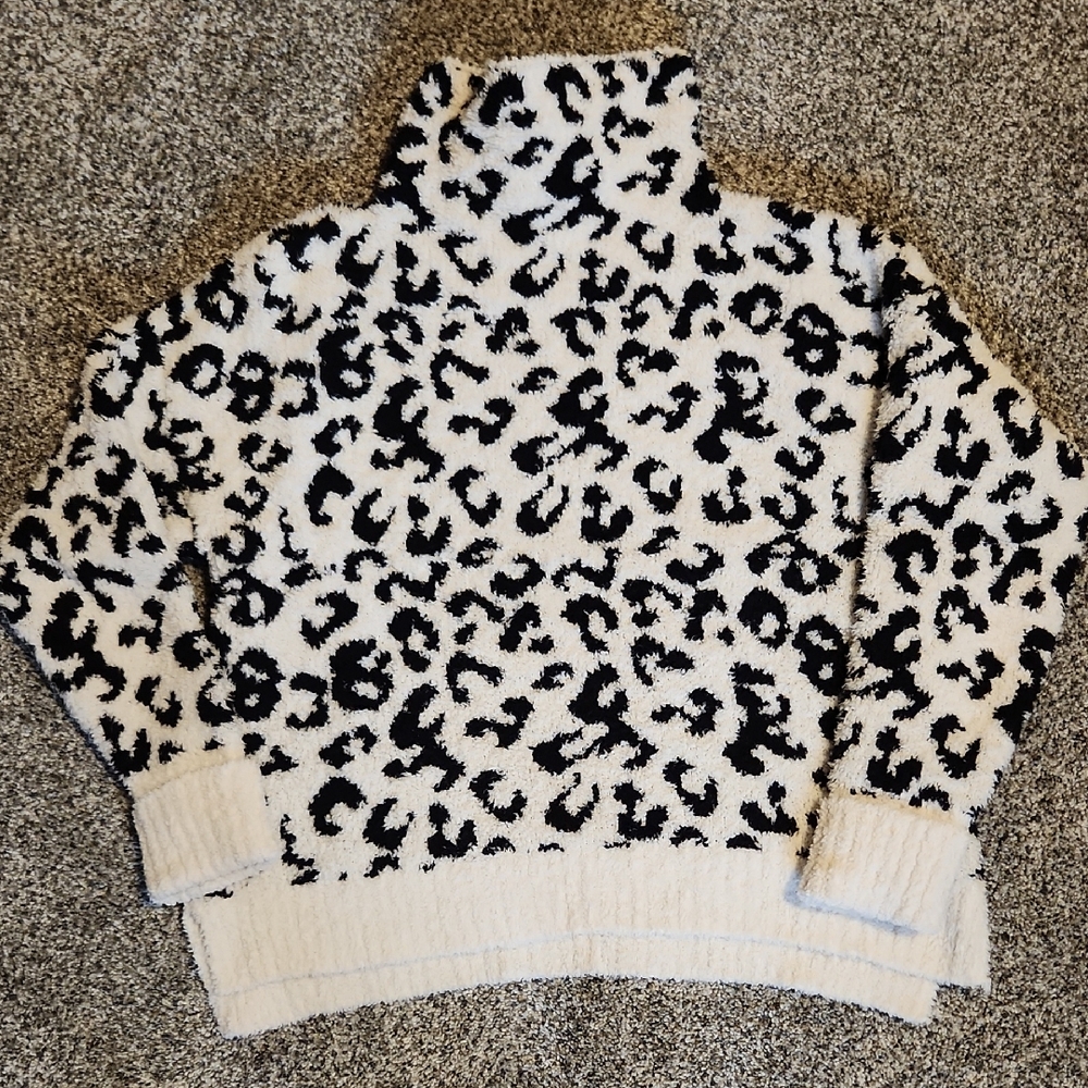 UGG Black and White Textured Sweater